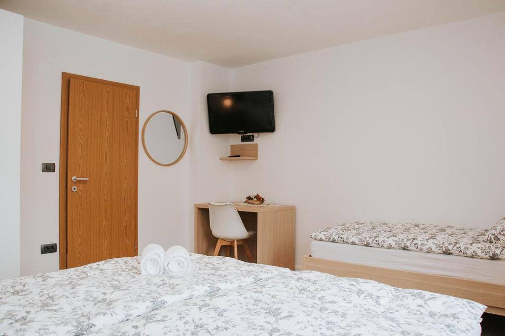 Apartmaji Ursic Kobarid Exteriér fotografie